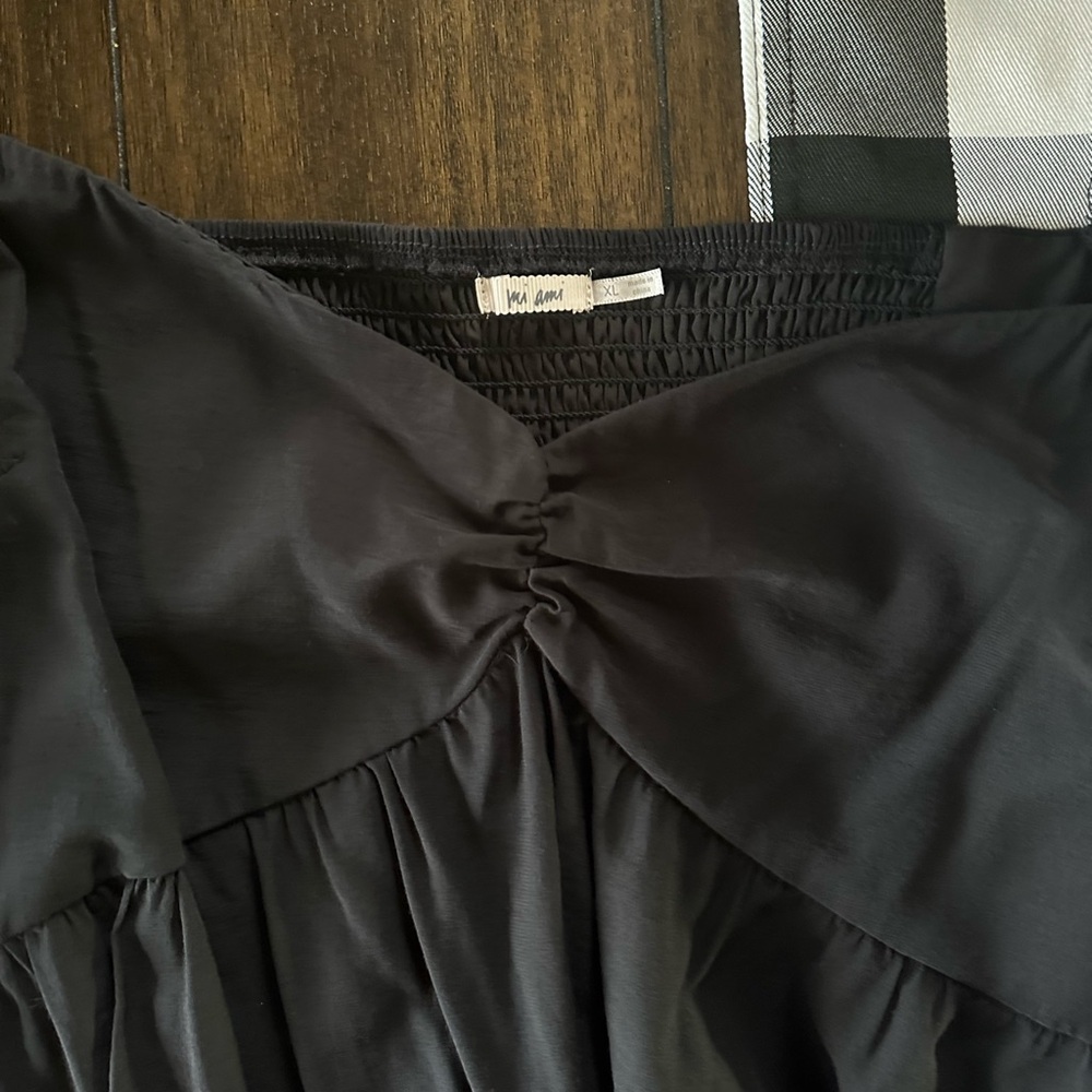 Francesca's Top - Picture 2 of 2